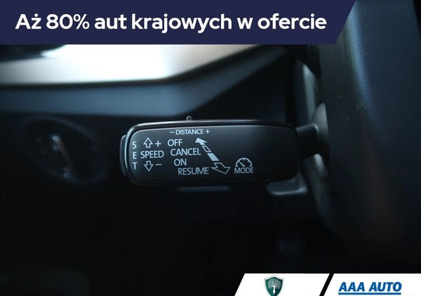 Skoda Kamiq cena 100000 przebieg: 8369, rok produkcji 2022 z Brwinów małe 352